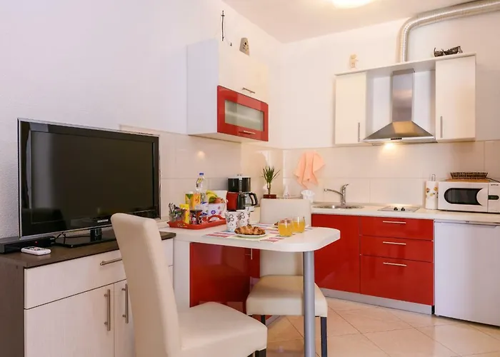 Apartment Dora -free Parking Trogir