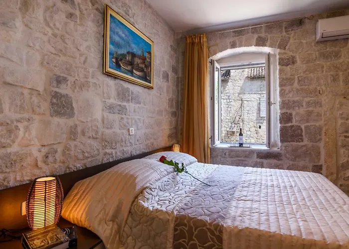 Apartment Dora -free Parking Trogir